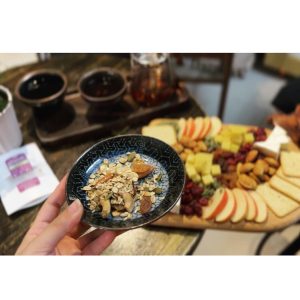 Granola The Rich Foods trở thành nguồn cung cấp dồi dào các chất xơ, protein và các vitamin và khoáng chất quan trọng cho cơ thể